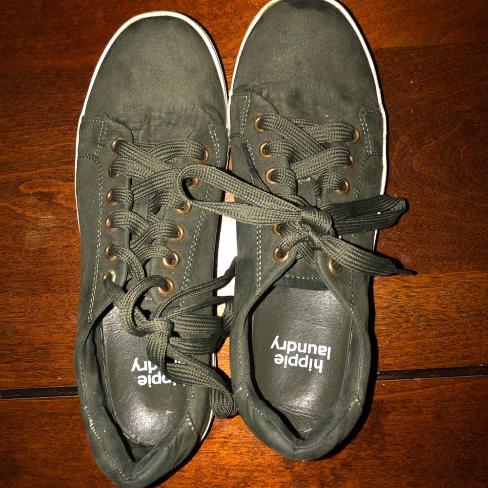 Green sneakers size 8